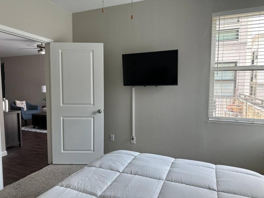 Trendy, Upscale Apartment! Apartment Houston