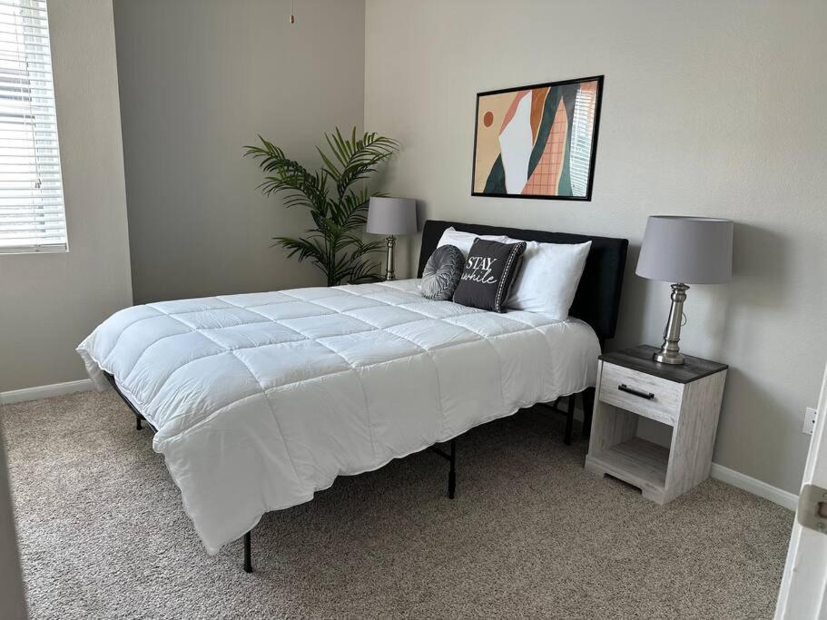 Trendy, Upscale Apartment! Apartment Houston